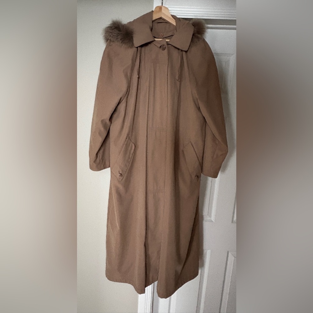 Vintage tan coat with removable fleece lining